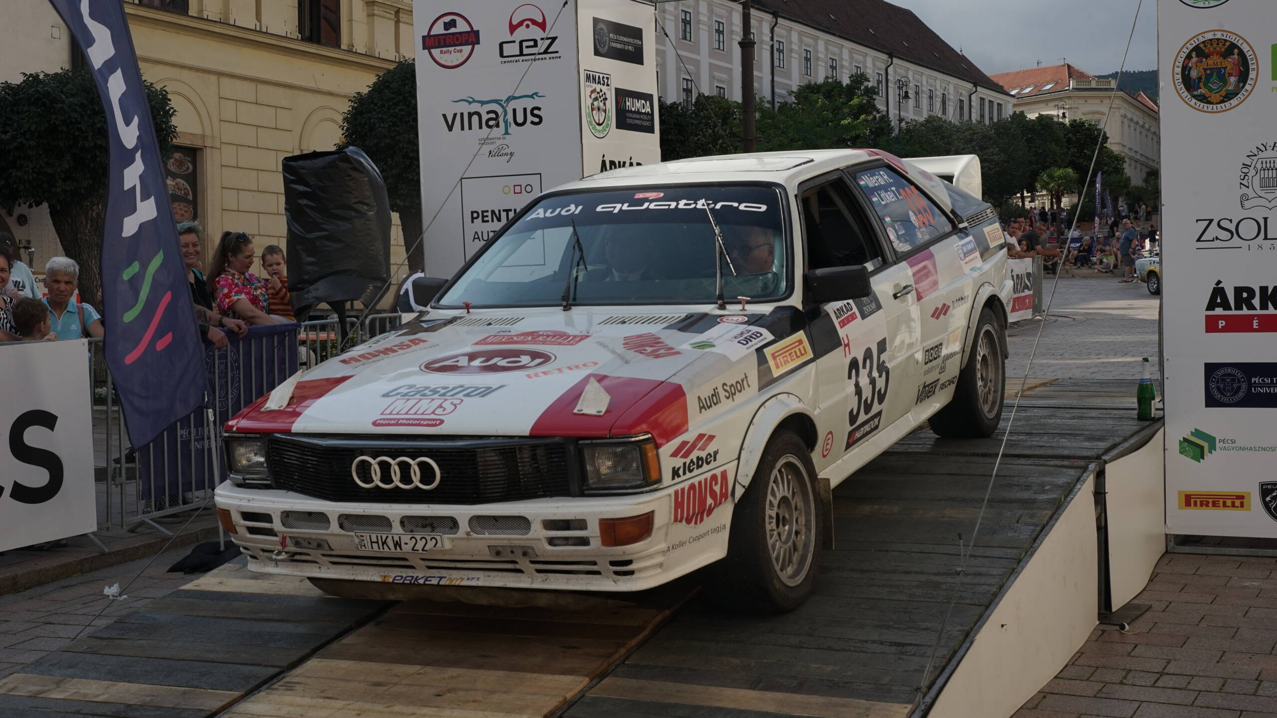 V_V07278-scaled